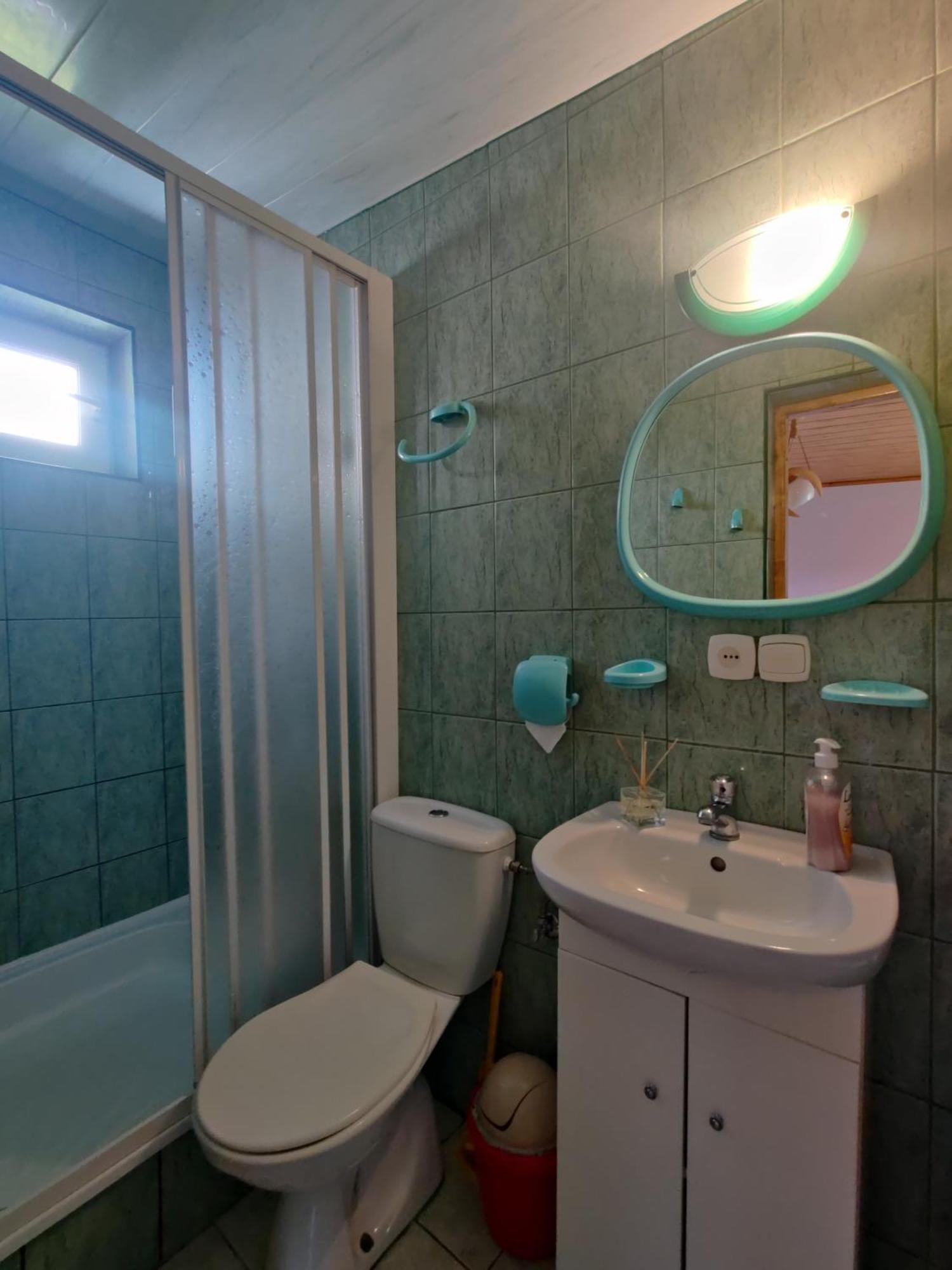 Przy Winogronie Hotell Uherce Mineralne Rom bilde